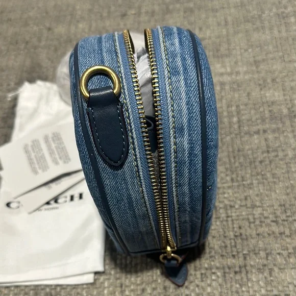 Heart-Shaped Quilted Denim Bag - Picture 5 of 8